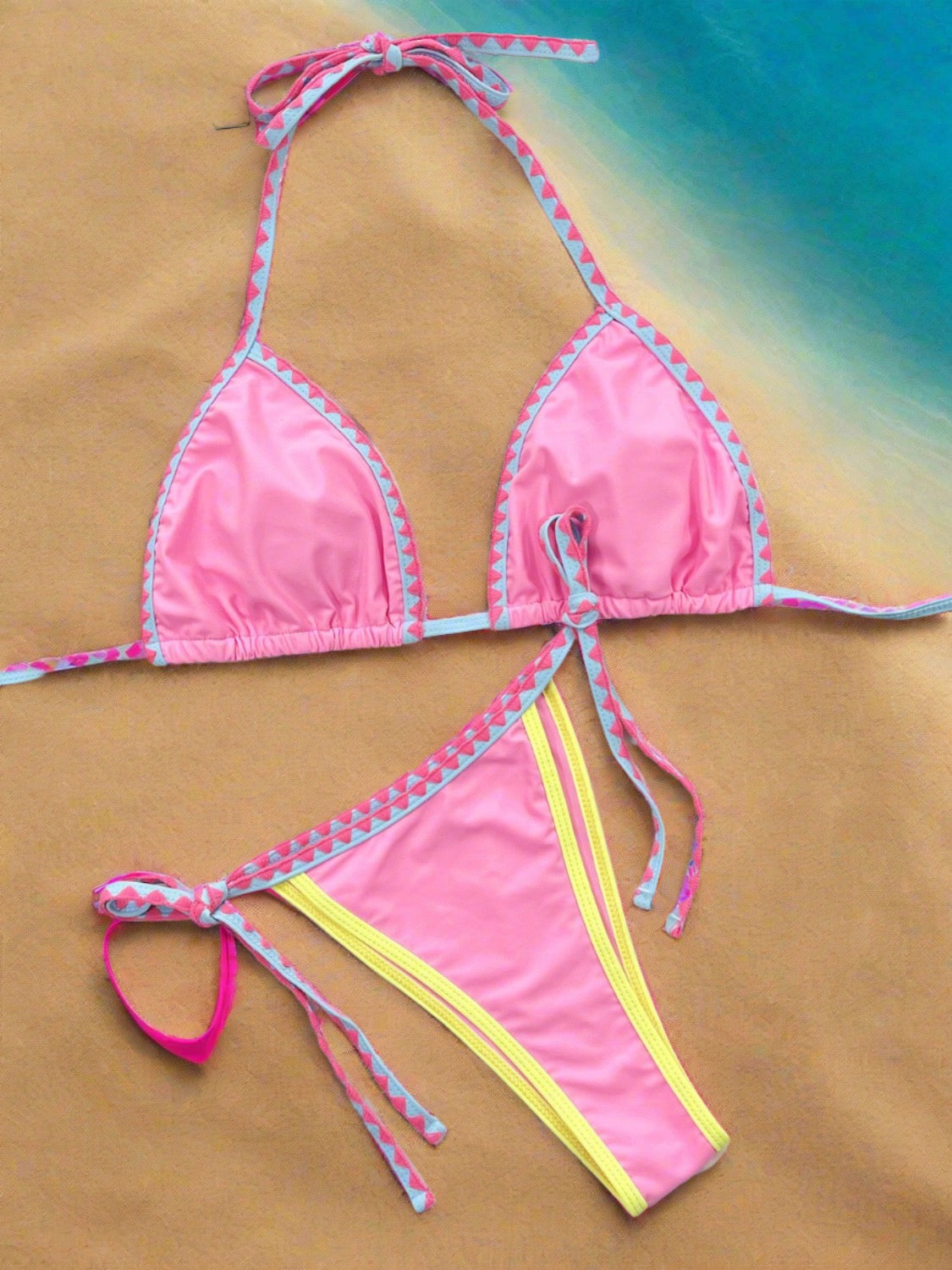 Contrast Trim Halter Neck Bikini Set